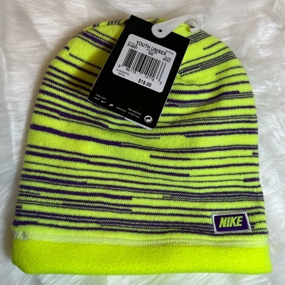 NWT Nike Youth Unisex Athletic Beanie Reversible Hat
